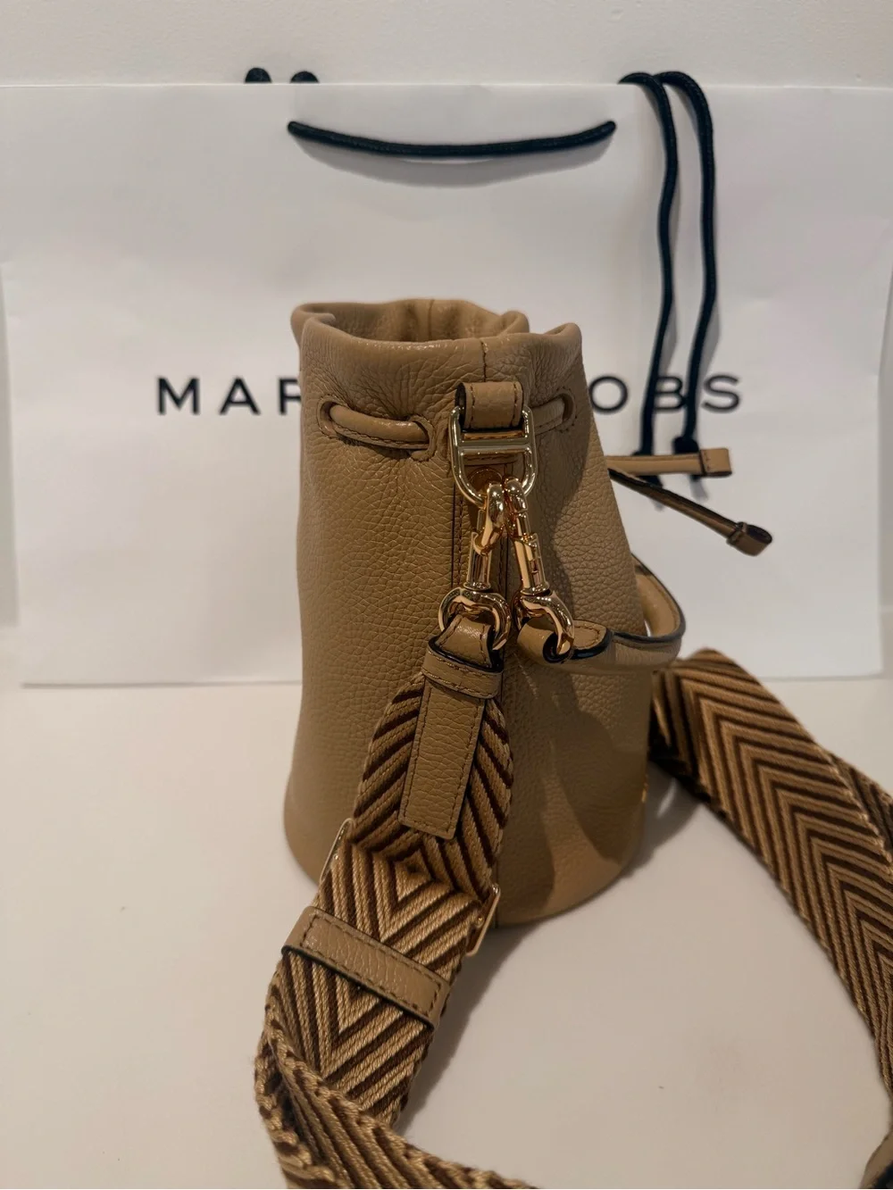 NWT Marc Jacobs groove bucket bag - iced coffee